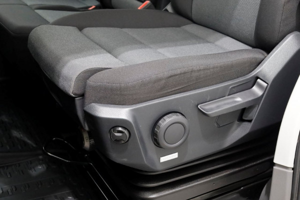 Volkswagen Crafter 35 2.0 TDI 177pk RWD L3H3 (L2H2) D.C. LED/ACC/Navi/Camera Trekhaak 3500kg 08-2019