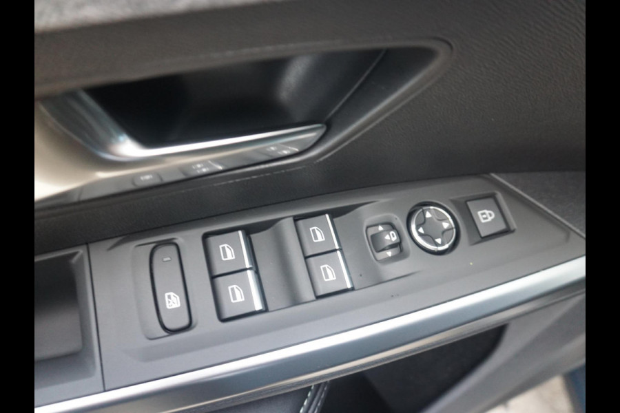 Peugeot E-3008 GT Avantage 210 73 kWh Leder interieur | Focal audio Peugeot E-3008 GT Avantage 210 73 kWh Leder interieur | Focal audio