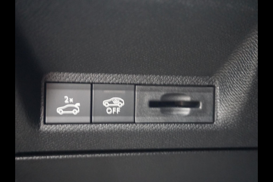 Peugeot E-3008 GT Avantage 210 73 kWh Leder interieur | Focal audio Peugeot E-3008 GT Avantage 210 73 kWh Leder interieur | Focal audio