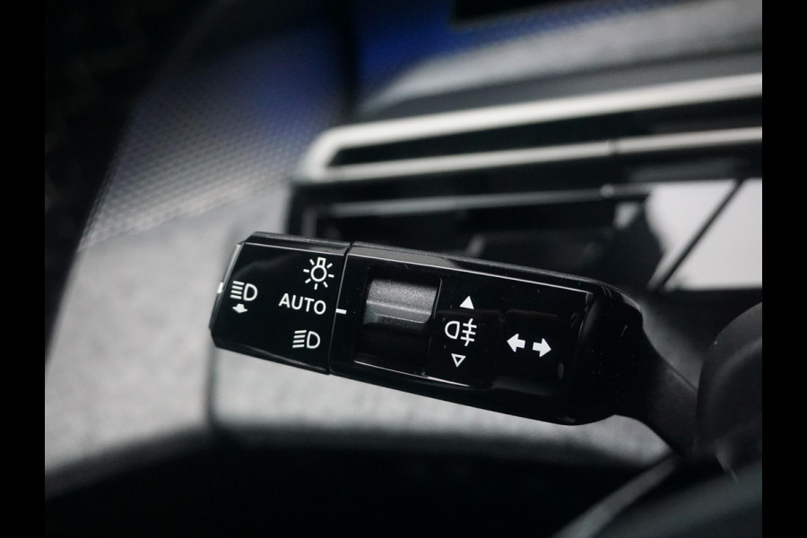 Peugeot E-3008 GT Avantage 210 73 kWh Leder interieur | Focal audio Peugeot E-3008 GT Avantage 210 73 kWh Leder interieur | Focal audio