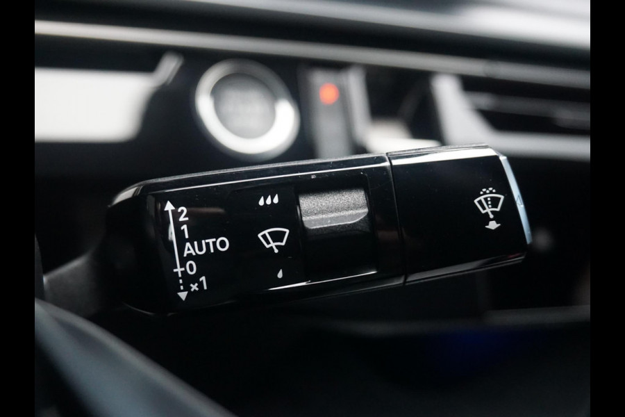 Peugeot E-3008 GT Avantage 210 73 kWh Leder interieur | Focal audio Peugeot E-3008 GT Avantage 210 73 kWh Leder interieur | Focal audio