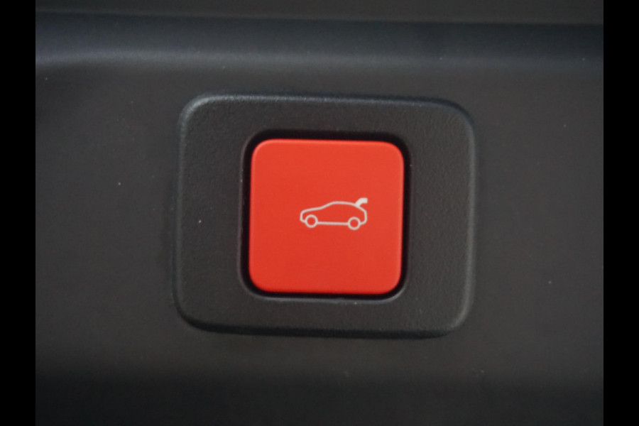 Peugeot E-3008 GT Avantage 210 73 kWh Leder interieur | Focal audio Peugeot E-3008 GT Avantage 210 73 kWh Leder interieur | Focal audio