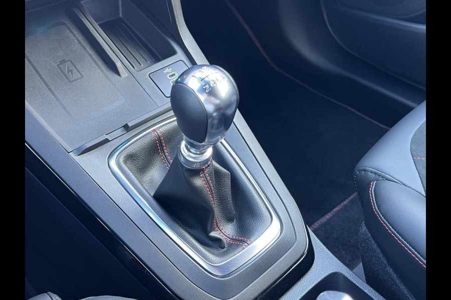 Ford Puma 1.0 EcoBoost Hybrid ST-Line X 125pk | Driver Assistance Pack | Winterpack | Matrix Led Koplampen Ford Puma 1.0 EcoBoost Hybrid ST-Line X 125pk | Driver Assistance Pack | Winterpack | Matrix Led Koplampen