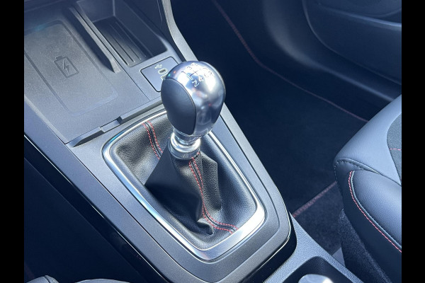 Ford Puma 1.0 EcoBoost Hybrid ST-Line X 125pk | Driver Assistance Pack | Winterpack | Matrix Led Koplampen Ford Puma 1.0 EcoBoost Hybrid ST-Line X 125pk | Driver Assistance Pack | Winterpack | Matrix Led Koplampen