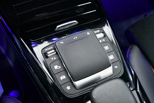 Mercedes-Benz A-Klasse AMG 35 4MATIC Advantage, Pano, Burmester Mercedes-Benz A-Klasse AMG 35 4MATIC Advantage, Pano, Burmester