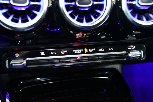 Mercedes-Benz A-Klasse AMG 35 4MATIC Advantage, Pano, Burmester Mercedes-Benz A-Klasse AMG 35 4MATIC Advantage, Pano, Burmester