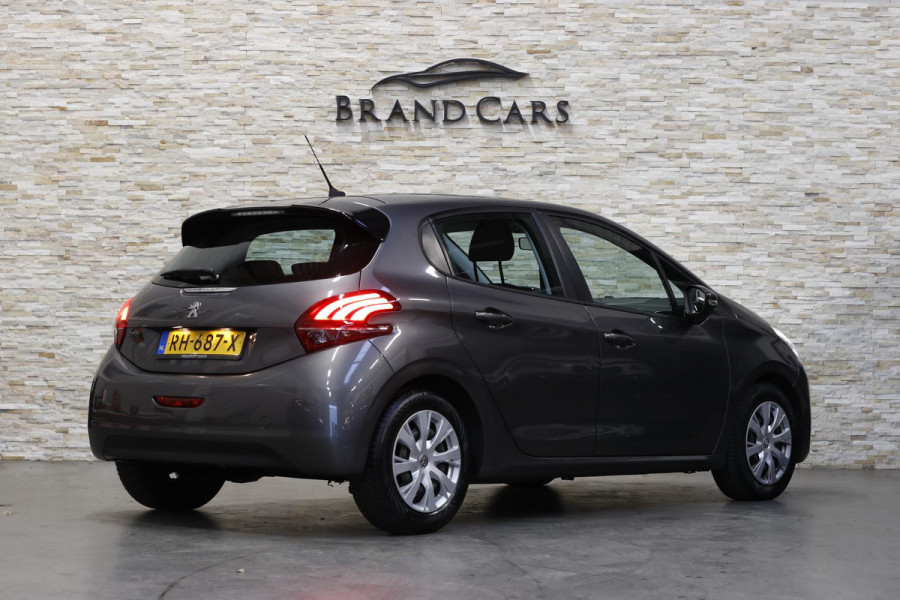 Peugeot 208 1.2 PureTech Blue Lion | PDC | NAP | NL AUTO | Peugeot 208 1.2 PureTech Blue Lion | PDC | NAP | NL AUTO |