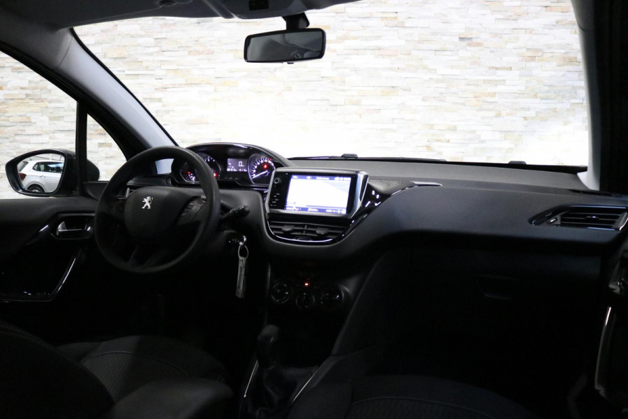 Peugeot 208 1.2 PureTech Blue Lion | PDC | NAP | NL AUTO | Peugeot 208 1.2 PureTech Blue Lion | PDC | NAP | NL AUTO |