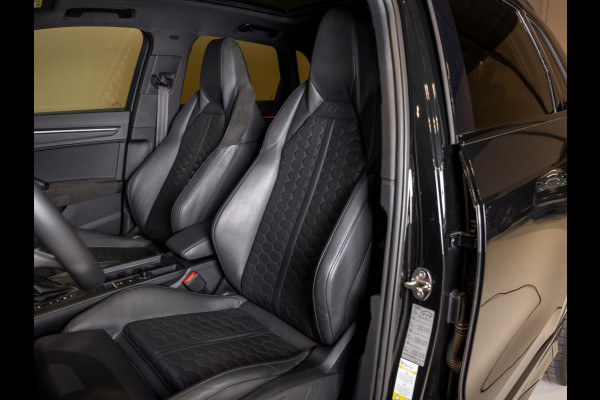 Audi Q3 TFSI RS / 400pk / Panorama dak / Sonos / Kuipstoelen /