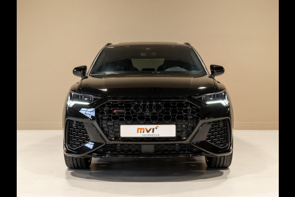 Audi Q3 TFSI RS / 400pk / Panorama dak / Sonos / Kuipstoelen /