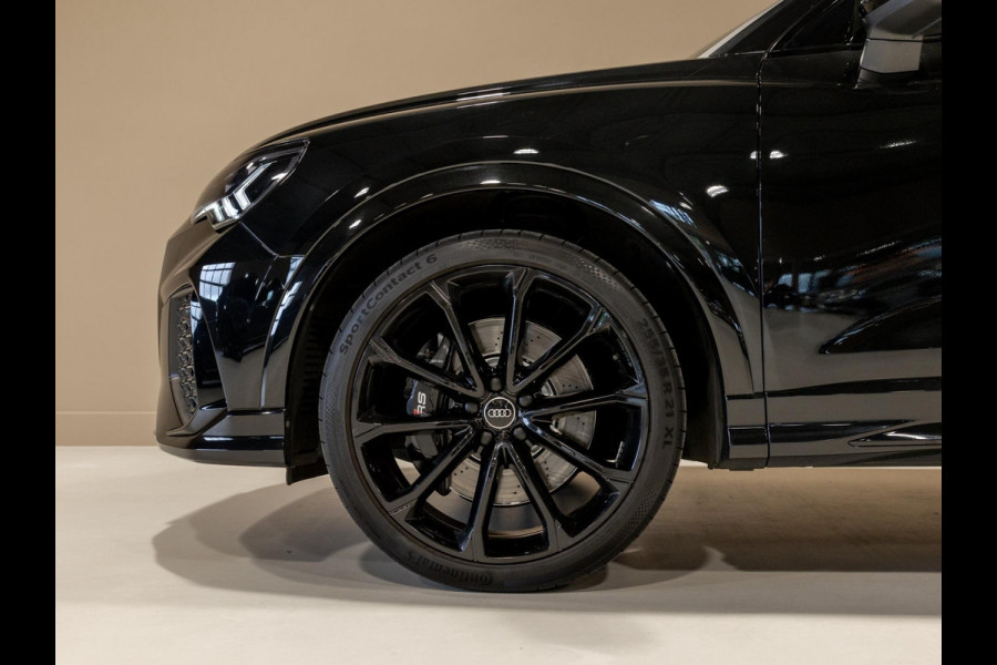 Audi Q3 TFSI RS / 400pk / Panorama dak / Sonos / Kuipstoelen /