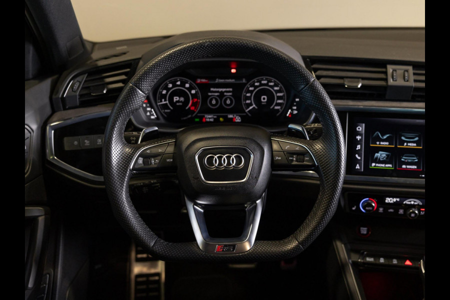 Audi Q3 TFSI RS / 400pk / Panorama dak / Sonos / Kuipstoelen /