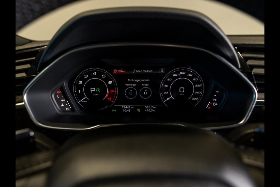 Audi Q3 TFSI RS / 400pk / Panorama dak / Sonos / Kuipstoelen /