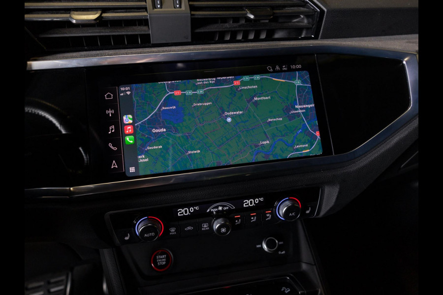 Audi Q3 TFSI RS / 400pk / Panorama dak / Sonos / Kuipstoelen /