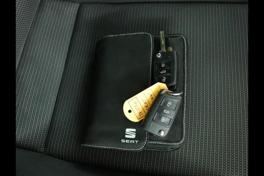 Seat León ST 1.0 EcoTSI Style Business Intense|Keyless|Navigatie|Climate|Cruise Control Seat León ST 1.0 EcoTSI Style Business Intense|Keyless|Navigatie|Climate|Cruise Control
