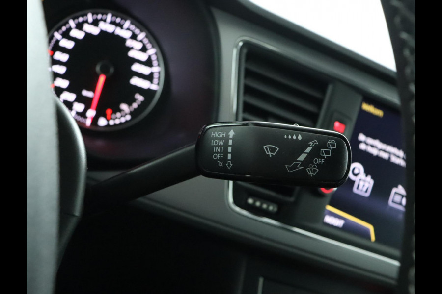 Seat León ST 1.0 EcoTSI Style Business Intense|Keyless|Navigatie|Climate|Cruise Control Seat León ST 1.0 EcoTSI Style Business Intense|Keyless|Navigatie|Climate|Cruise Control