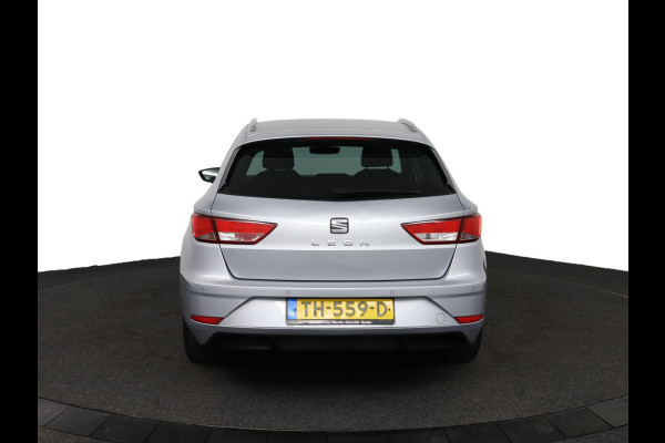 Seat León ST 1.0 EcoTSI Style Business Intense|Keyless|Navigatie|Climate|Cruise Control Seat León ST 1.0 EcoTSI Style Business Intense|Keyless|Navigatie|Climate|Cruise Control