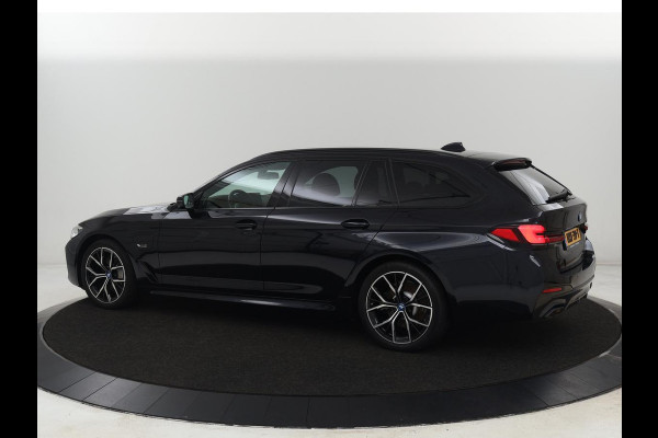 BMW 5 Serie 530e xDrive M Sport | Panoramadak | Harman/Kardon | Stoel & stuurverwarming | Adaptive cruise | Camera | Trekhaak | Carplay | Achterbankverwarming | Live Cockpit | Sportstoelen BMW 5 Serie 530e xDrive M Sport | Panoramadak | Harman/Kardon | Stoel & stuurverwarming | Adaptive cruise | Camera | Trekhaak | Carplay | Achterbankverwarming | Live Cockpit | Sportstoelen