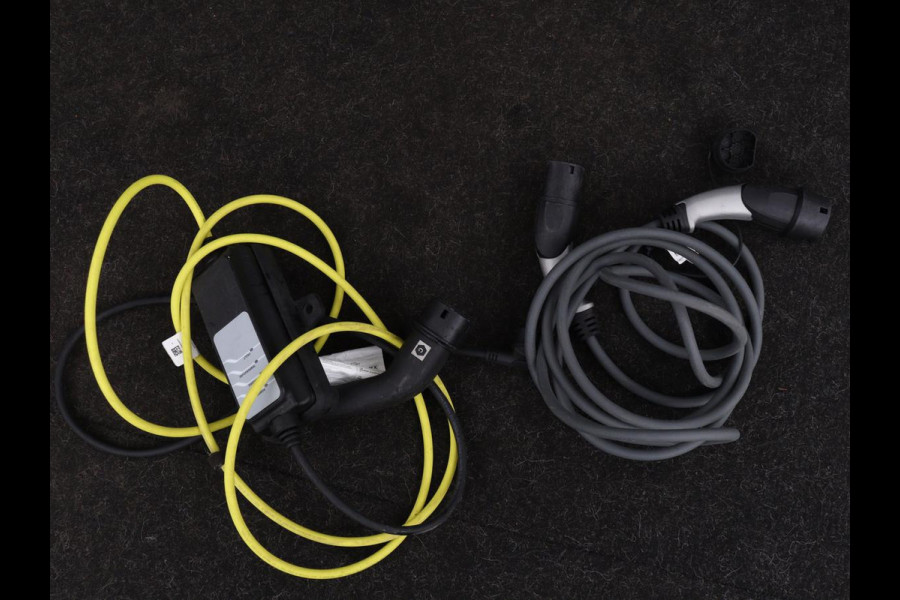 BMW 5 Serie 530e xDrive M Sport | Panoramadak | Harman/Kardon | Stoel & stuurverwarming | Adaptive cruise | Camera | Trekhaak | Carplay | Achterbankverwarming | Live Cockpit | Sportstoelen BMW 5 Serie 530e xDrive M Sport | Panoramadak | Harman/Kardon | Stoel & stuurverwarming | Adaptive cruise | Camera | Trekhaak | Carplay | Achterbankverwarming | Live Cockpit | Sportstoelen