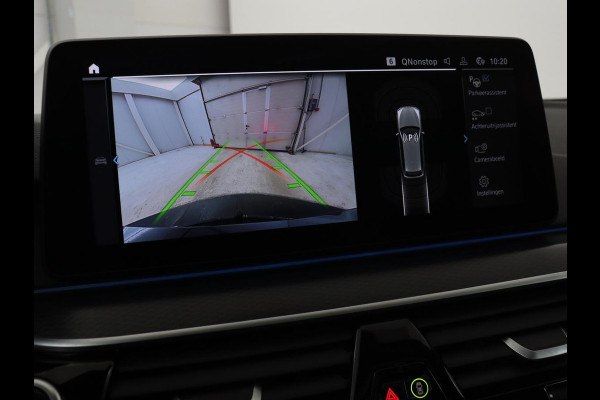 BMW 5 Serie 530e xDrive M Sport | Panoramadak | Harman/Kardon | Stoel & stuurverwarming | Adaptive cruise | Camera | Trekhaak | Carplay | Achterbankverwarming | Live Cockpit | Sportstoelen BMW 5 Serie 530e xDrive M Sport | Panoramadak | Harman/Kardon | Stoel & stuurverwarming | Adaptive cruise | Camera | Trekhaak | Carplay | Achterbankverwarming | Live Cockpit | Sportstoelen