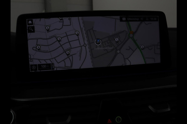 BMW 5 Serie 530e xDrive M Sport | Panoramadak | Harman/Kardon | Stoel & stuurverwarming | Adaptive cruise | Camera | Trekhaak | Carplay | Achterbankverwarming | Live Cockpit | Sportstoelen BMW 5 Serie 530e xDrive M Sport | Panoramadak | Harman/Kardon | Stoel & stuurverwarming | Adaptive cruise | Camera | Trekhaak | Carplay | Achterbankverwarming | Live Cockpit | Sportstoelen