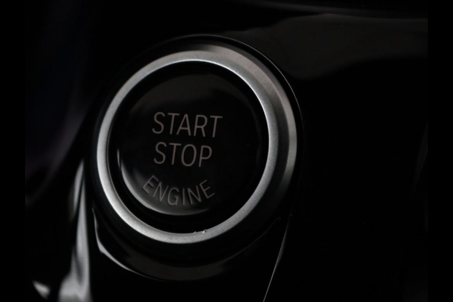 BMW 5 Serie 530e xDrive M Sport | Panoramadak | Harman/Kardon | Stoel & stuurverwarming | Adaptive cruise | Camera | Trekhaak | Carplay | Achterbankverwarming | Live Cockpit | Sportstoelen BMW 5 Serie 530e xDrive M Sport | Panoramadak | Harman/Kardon | Stoel & stuurverwarming | Adaptive cruise | Camera | Trekhaak | Carplay | Achterbankverwarming | Live Cockpit | Sportstoelen