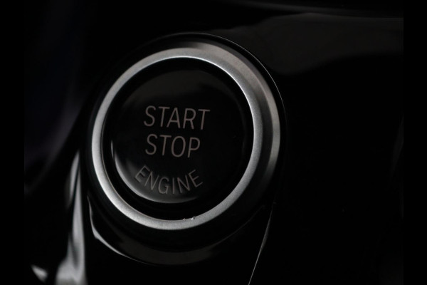 BMW 5 Serie 530e xDrive M Sport | Panoramadak | Harman/Kardon | Stoel & stuurverwarming | Adaptive cruise | Camera | Trekhaak | Carplay | Achterbankverwarming | Live Cockpit | Sportstoelen BMW 5 Serie 530e xDrive M Sport | Panoramadak | Harman/Kardon | Stoel & stuurverwarming | Adaptive cruise | Camera | Trekhaak | Carplay | Achterbankverwarming | Live Cockpit | Sportstoelen