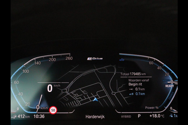 BMW 5 Serie 530e xDrive M Sport | Panoramadak | Harman/Kardon | Stoel & stuurverwarming | Adaptive cruise | Camera | Trekhaak | Carplay | Achterbankverwarming | Live Cockpit | Sportstoelen BMW 5 Serie 530e xDrive M Sport | Panoramadak | Harman/Kardon | Stoel & stuurverwarming | Adaptive cruise | Camera | Trekhaak | Carplay | Achterbankverwarming | Live Cockpit | Sportstoelen
