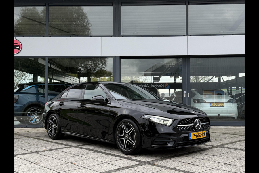 Mercedes-Benz A-Klasse 180 Aut. Business Sol. AMG | Trekhaak | Navi | Camera | Sfeer Verlichting | Mercedes-Benz A-Klasse 180 Aut. Business Sol. AMG | Trekhaak | Navi | Camera | Sfeer Verlichting |