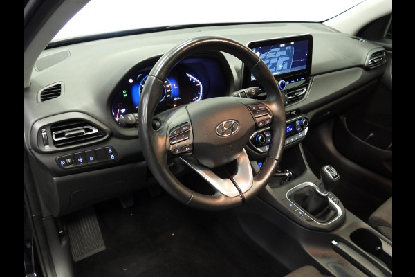 Hyundai i30 1.0 T-GDi MHEV Comfort Smart NAVI/SCHUIFDAK/CAMERA/LED/17"LMV! Hyundai i30 1.0 T-GDi MHEV Comfort Smart NAVI/SCHUIFDAK/CAMERA/LED/17"LMV!