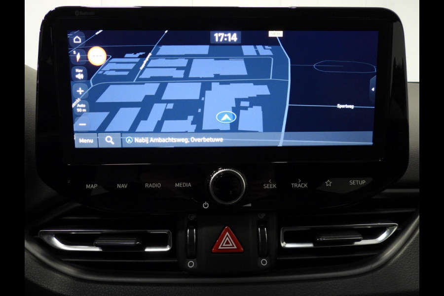 Hyundai i30 1.0 T-GDi MHEV Comfort Smart NAVI/SCHUIFDAK/CAMERA/LED/17"LMV! Hyundai i30 1.0 T-GDi MHEV Comfort Smart NAVI/SCHUIFDAK/CAMERA/LED/17"LMV!