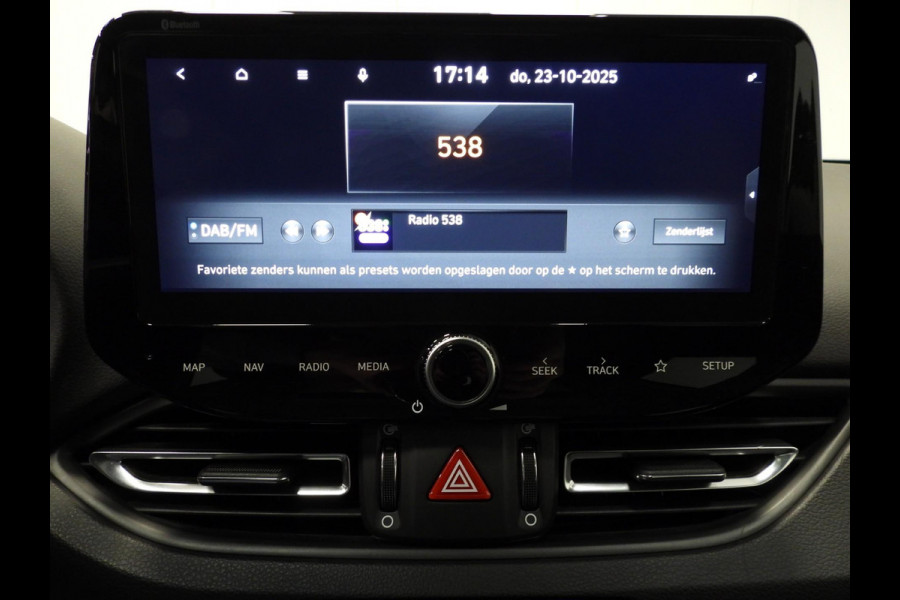 Hyundai i30 1.0 T-GDi MHEV Comfort Smart NAVI/SCHUIFDAK/CAMERA/LED/17"LMV! Hyundai i30 1.0 T-GDi MHEV Comfort Smart NAVI/SCHUIFDAK/CAMERA/LED/17"LMV!