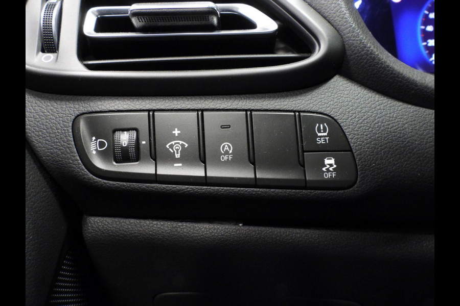 Hyundai i30 1.0 T-GDi MHEV Comfort Smart NAVI/SCHUIFDAK/CAMERA/LED/17"LMV! Hyundai i30 1.0 T-GDi MHEV Comfort Smart NAVI/SCHUIFDAK/CAMERA/LED/17"LMV!