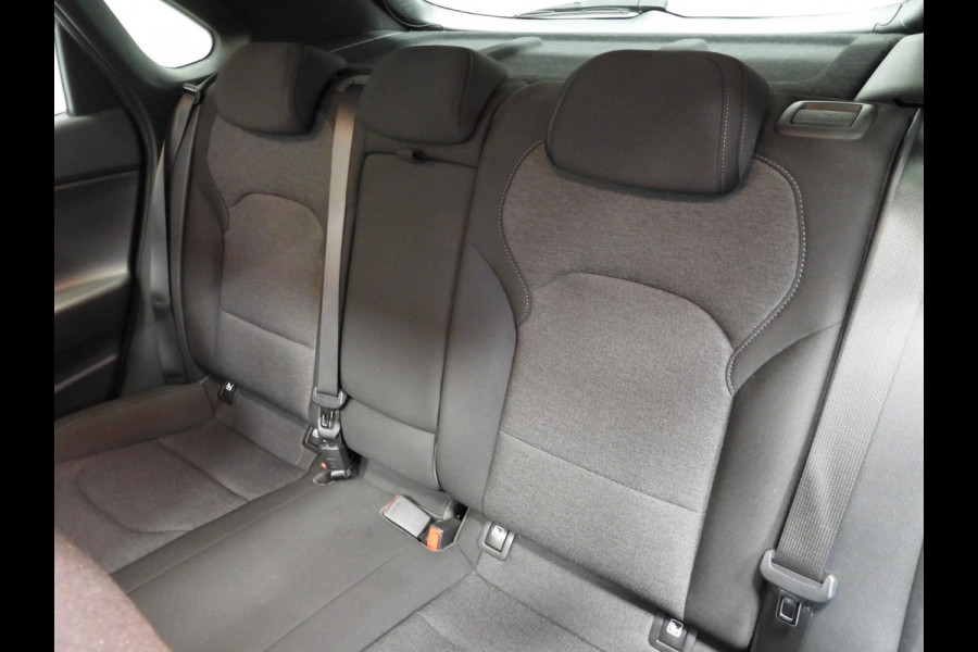 Hyundai i30 1.0 T-GDi MHEV Comfort Smart NAVI/SCHUIFDAK/CAMERA/LED/17"LMV! Hyundai i30 1.0 T-GDi MHEV Comfort Smart NAVI/SCHUIFDAK/CAMERA/LED/17"LMV!