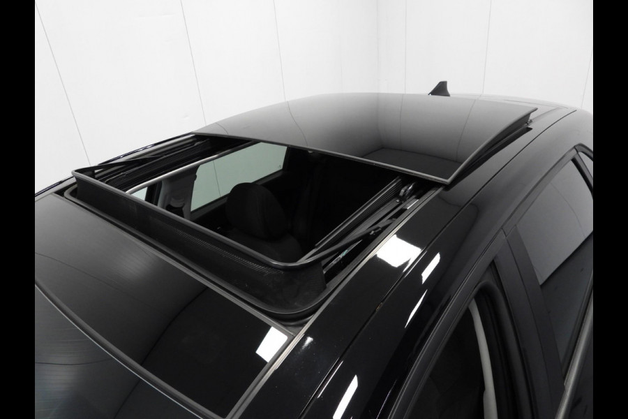 Hyundai i30 1.0 T-GDi MHEV Comfort Smart NAVI/SCHUIFDAK/CAMERA/LED/17"LMV! Hyundai i30 1.0 T-GDi MHEV Comfort Smart NAVI/SCHUIFDAK/CAMERA/LED/17"LMV!