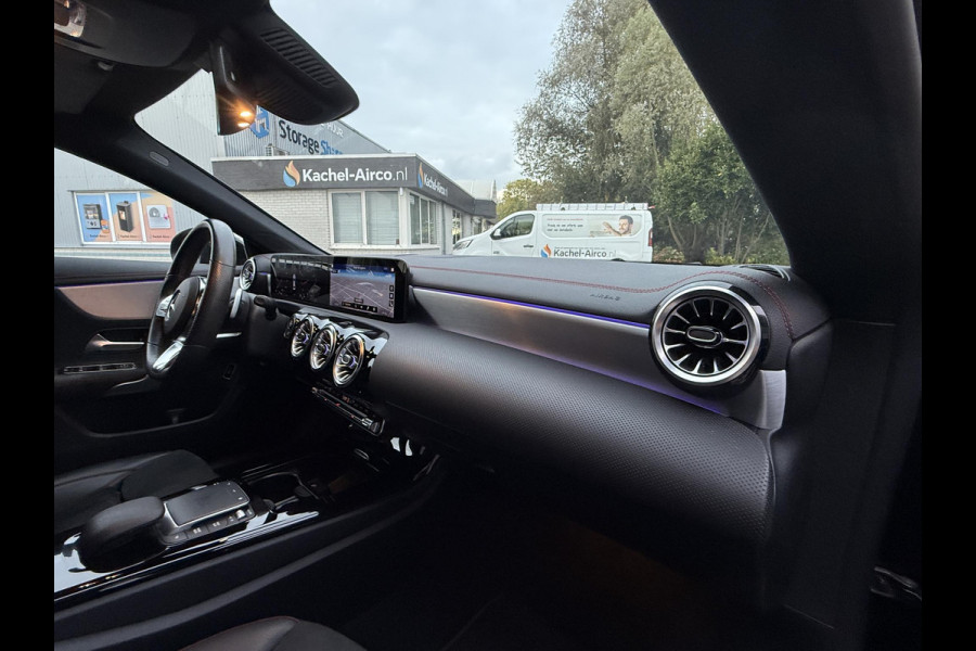 Mercedes-Benz CLA-Klasse 180 Aut. Business Sol. AMG | Navi | Camera | Sport Stoelen | Mercedes-Benz CLA-Klasse 180 Aut. Business Sol. AMG | Navi | Camera | Sport Stoelen |