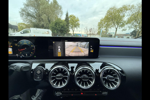Mercedes-Benz CLA-Klasse 180 Aut. Business Sol. AMG | Navi | Camera | Sport Stoelen | Mercedes-Benz CLA-Klasse 180 Aut. Business Sol. AMG | Navi | Camera | Sport Stoelen |