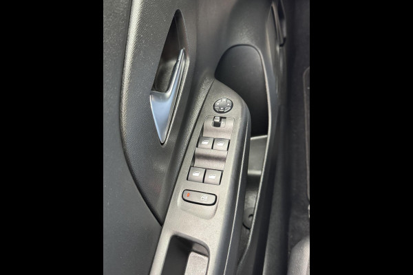 Opel Corsa 1.2 Turbo Edition 101PK - Navigatie I Airco I PDC I Comfort pakket I Sport velgen I Dealer onderhouden