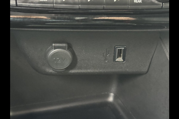 Opel Corsa 1.2 Turbo Edition 101PK - Navigatie I Airco I PDC I Comfort pakket I Sport velgen I Dealer onderhouden