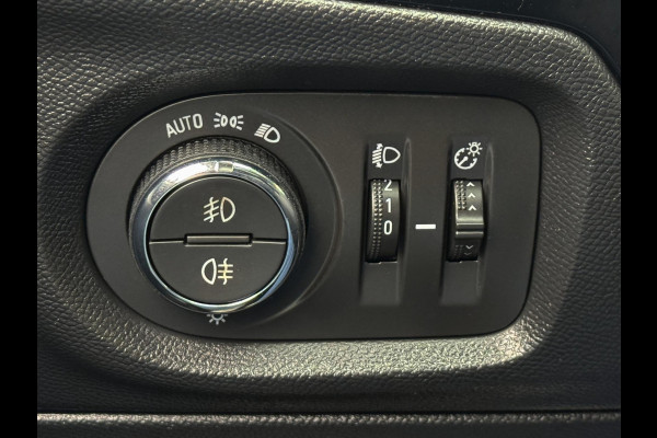 Opel Corsa 1.2 Turbo Edition 101PK - Navigatie I Airco I PDC I Comfort pakket I Sport velgen I Dealer onderhouden