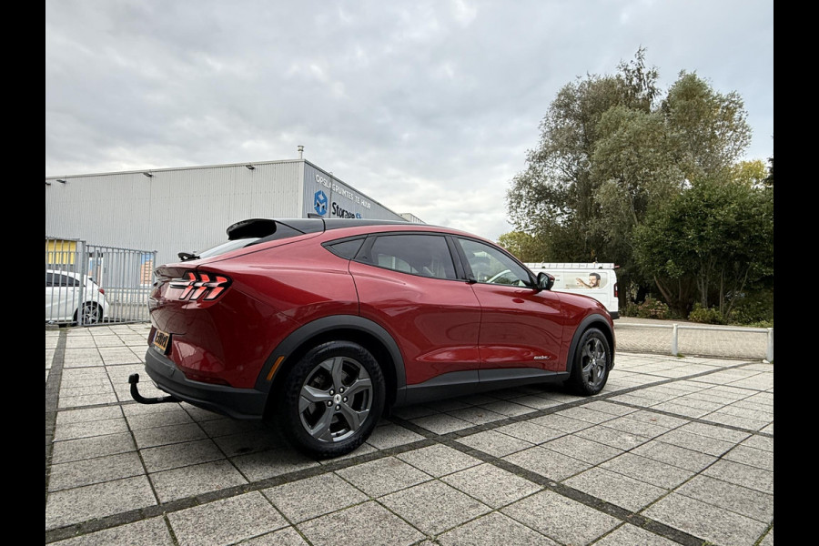 Ford Mustang Mach-E Extended 98 kWh | Panorama | B&O Sound | 360 Camera | Ford Mustang Mach-E Extended 98 kWh | Panorama | B&O Sound | 360 Camera |