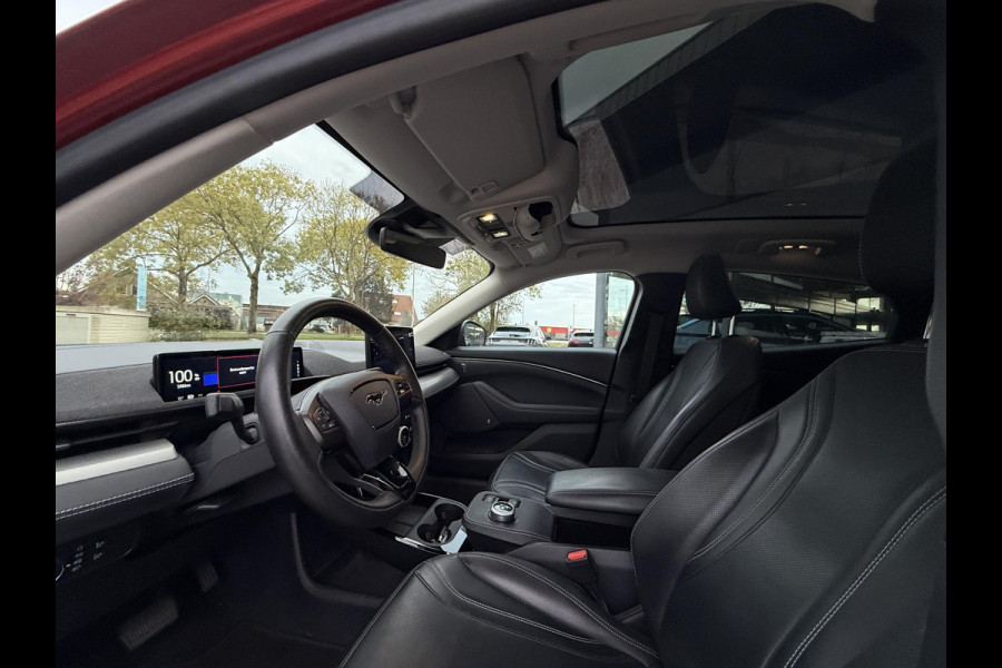Ford Mustang Mach-E Extended 98 kWh | Panorama | B&O Sound | 360 Camera | Ford Mustang Mach-E Extended 98 kWh | Panorama | B&O Sound | 360 Camera |