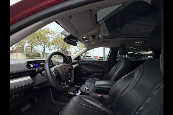 Ford Mustang Mach-E Extended 98 kWh | Panorama | B&O Sound | 360 Camera | Ford Mustang Mach-E Extended 98 kWh | Panorama | B&O Sound | 360 Camera |