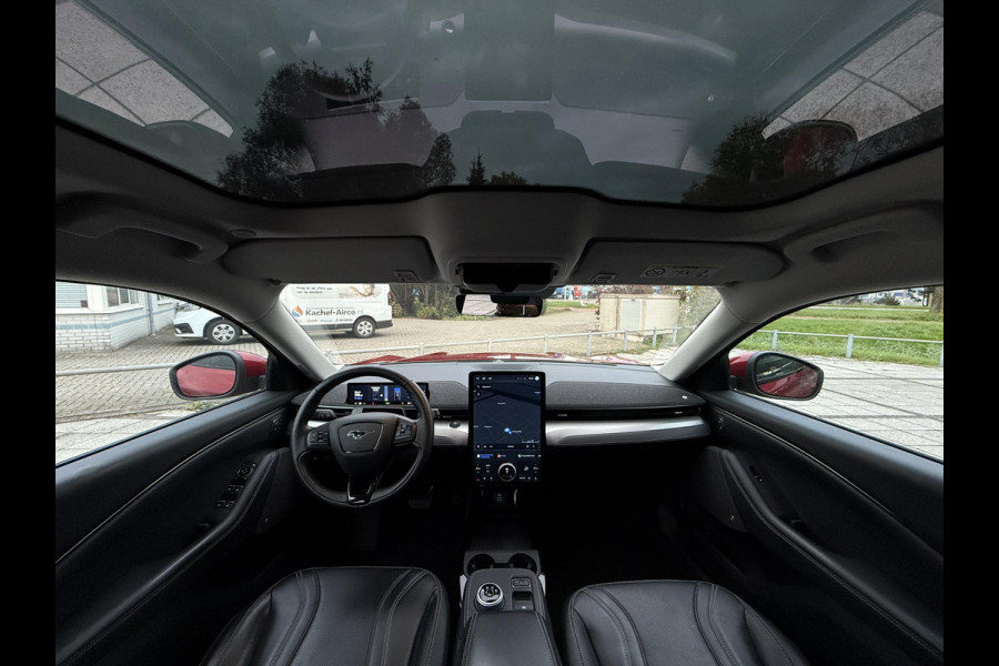 Ford Mustang Mach-E Extended 98 kWh | Panorama | B&O Sound | 360 Camera | Ford Mustang Mach-E Extended 98 kWh | Panorama | B&O Sound | 360 Camera |