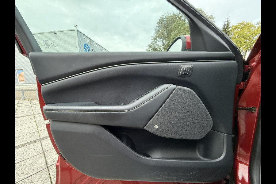 Ford Mustang Mach-E Extended 98 kWh | Panorama | B&O Sound | 360 Camera | Ford Mustang Mach-E Extended 98 kWh | Panorama | B&O Sound | 360 Camera |