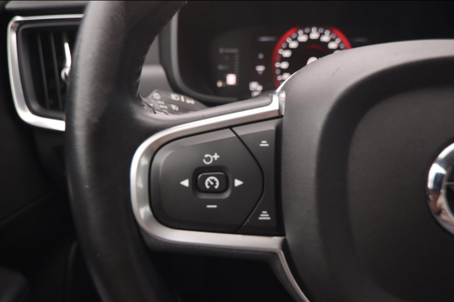 Volvo V90 2.0 D3 Kinetic|Navi Parkpilot Nap Trekhaak Cruise Control Lane Assist ACC Virtual Cockpit Volvo V90 2.0 D3 Kinetic|Navi Parkpilot Nap Trekhaak Cruise Control Lane Assist ACC Virtual Cockpit