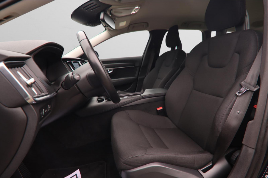 Volvo V90 2.0 D3 Kinetic|Navi Parkpilot Nap Trekhaak Cruise Control Lane Assist ACC Virtual Cockpit Volvo V90 2.0 D3 Kinetic|Navi Parkpilot Nap Trekhaak Cruise Control Lane Assist ACC Virtual Cockpit