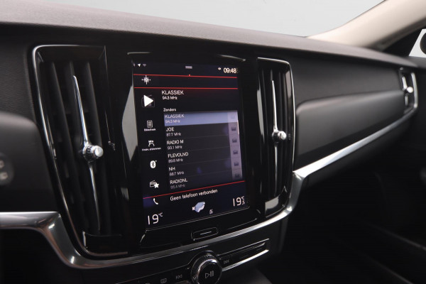 Volvo V90 2.0 D3 Kinetic|Navi Parkpilot Nap Trekhaak Cruise Control Lane Assist ACC Virtual Cockpit Volvo V90 2.0 D3 Kinetic|Navi Parkpilot Nap Trekhaak Cruise Control Lane Assist ACC Virtual Cockpit
