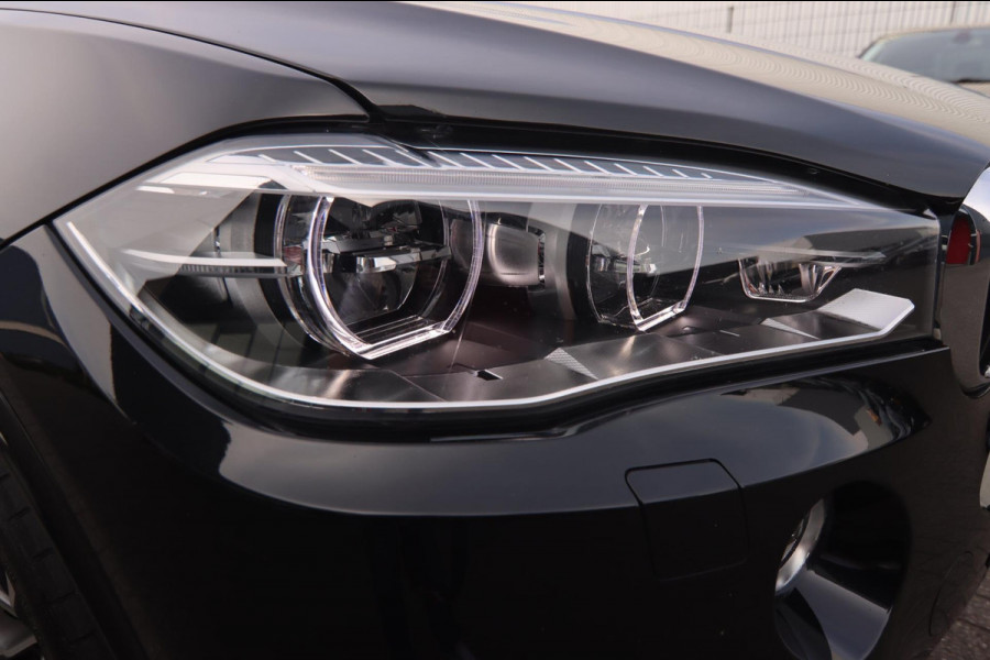 BMW X5 XDrive35i High Executive M-sport| Camera Pano X-Drive Trekhaak Digitale Cockpit ShadowLine Comfortstoelen Stoelverw.