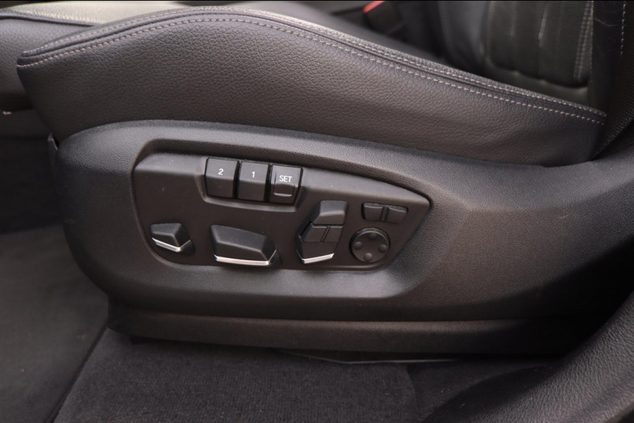 BMW X5 XDrive35i High Executive M-sport| Camera Pano X-Drive Trekhaak Digitale Cockpit ShadowLine Comfortstoelen Stoelverw.